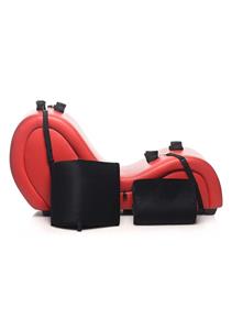 Master Series Kinky Seks Sofa Met Boeien en Positie Kussens - Zwart/Rood