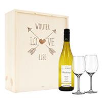Wijnpakket met wijnglazen - Luc Pirlet Chardonnay - Gegraveerde deksel