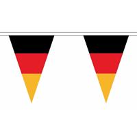 Fun & Feest Duitsland slinger met puntvlaggetjes 5 meter