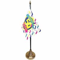 Bellatio 50ste verjaardag tafelvlaggetje 10 x 15 cm met standaard