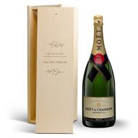 YourSurprise Moet & Chandon Ice Imperial Champagner Geschenk - in gravierter Kiste