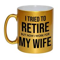 Bellatio I tried to retire but now I work for my wife pensioen mok / beker goud afscheidscadeau 330 ml - feest mokken