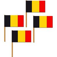 Set van 4x stuks luxe grote zwaaivlaggen Belgie 30 x 45 cm - zwaaivlaggen