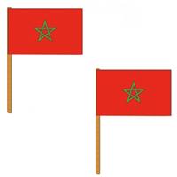 Set van 2x stuks luxe zwaaivlaggen Marokko 30 x 45 cm op houten stok - zwaaivlaggen