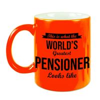 Bellatio How the worlds greatest pensioner looks like mok / beker neon oranje pensioen cadeau collega 330 ml -