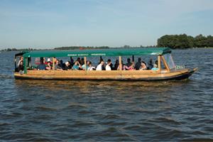 Rondvaart door Giethoorn!