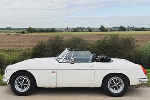 Belevenissen.nl Een dag toeren in een VW Kever Cabrio, Mini Cooper of MG B
