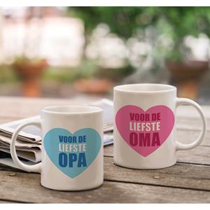 Bellatio Voor de liefste Opa en Oma mok - Cadeau beker set voor Opa en Oma -