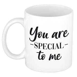 Bellatio You are special to me cadeau mok / beker wit voor Valentijnsdag 300 ml -