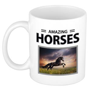 Bellatio Zwarte paarden mok met dieren foto amazing horses -