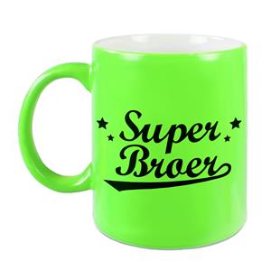 Bellatio Super broer cadeau mok / beker neon groen met sterren 330 ml -