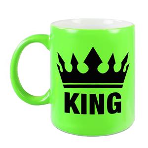 Bellatio Cadeau King mok/ beker fluor neon groen met zwarte bedrukking 300 ml -