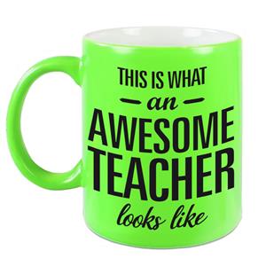 Bellatio Awesome teacher cadeau neon groene mok / beker voor juf / meester 330 ml -