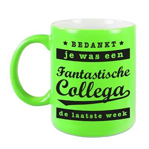 Bellatio Collega cadeau mok / beker neon groen een fantastische collega laatste week afscheid / pensioen kado -