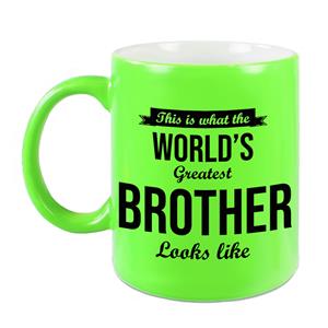 Bellatio Worlds Greatest Brother cadeau koffiemok / theebeker neon groen 330 ml -