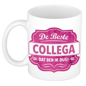 Bellatio De beste collega dat ben ik dus cadeau mok / beker wit met roze embleem 300 ml -