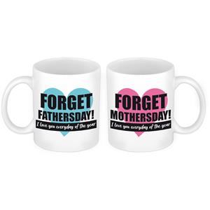 Bellatio Forget Mothers en Fathersday mok - Cadeau beker set voor Papa en Mama -