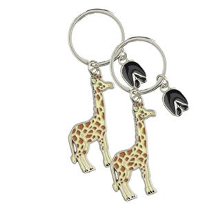 Nature Planet 4x stuks metalen giraffe dieren sleutelhanger 5 cm -