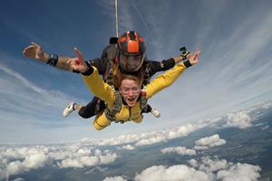 Belevenissen.nl Waanzinnige Parachutesprong!