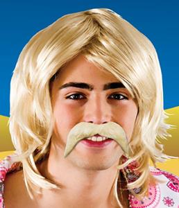 Ruige snor in blond 70-jaren stijl