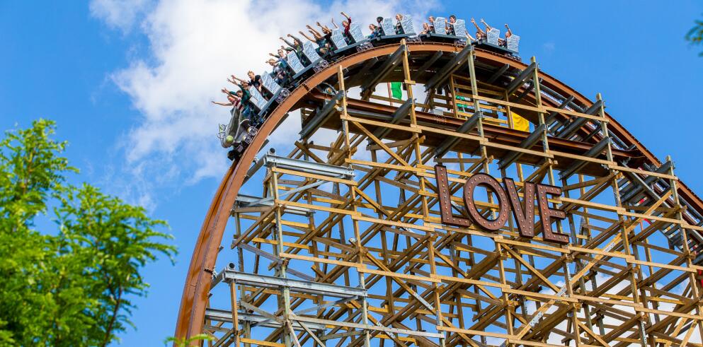 Travelcircus Walibi Holland met overnachting