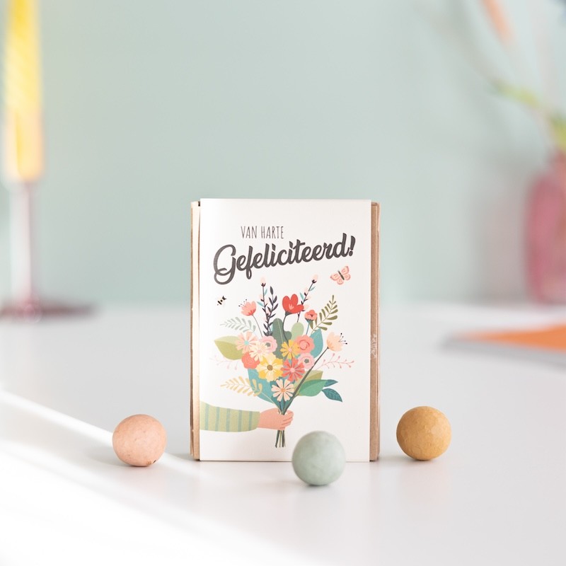 BloomPost Zaaibommetjes Gefeliciteerd | Brievenbus bloemenzaadjes | Cadeau met zaadjes door de brievenbus |  met aandacht voor de natuur