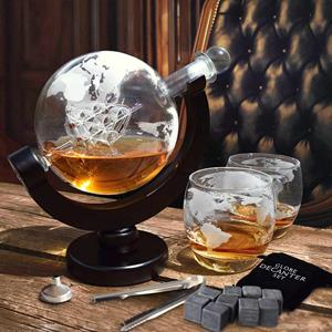 Mikamax Globe Whiskey Decanter - Standaard Versie - 0.9L - Incl. 2 Whiskey Glazen, Whiskey Stones en Luxe Kist - Whiskey Karaf