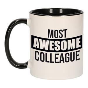 1x Stuks Collega Cadeau Mok / Beker Met Tekst Most Awesome Colleague - Zwart - Personeel Kado Mokken / Bekers