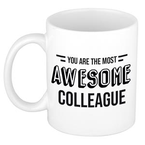 1x Stuks Collega Cadeau Mok / Beker Met Tekst You Are The Most Awesome Colleague - Personeel Kado Mokken / Bekers