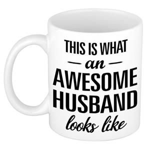This Is What An Awesome Husband Looks Like Cadeau Mok / Beker - 300 Ml - Verjaardag / Vaderdag - Kado Mok / Beker