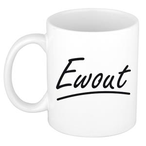 Bellatio Ewout naam cadeau mok / beker met sierlijke letters - Cadeau collega/ vaderdag/ verjaardag of persoonlijke voornaam mok werknemers