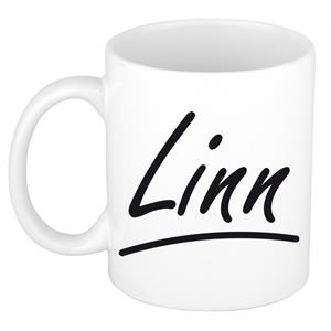 Bellatio Linn naam cadeau mok / beker sierlijke letters - Cadeau collega/ moederdag/ verjaardag of persoonlijke voornaam mok werknemers