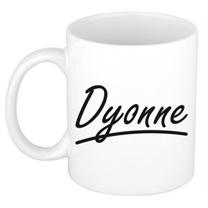 Bellatio Dyonne naam cadeau mok / beker sierlijke letters - Cadeau collega/ moederdag/ verjaardag of persoonlijke voornaam mok werknemers