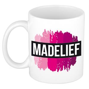 Bellatio Madelief naam cadeau mok / beker met roze verfstrepen - Cadeau collega/ moederdag/ verjaardag of als persoonlijke mok werknemers