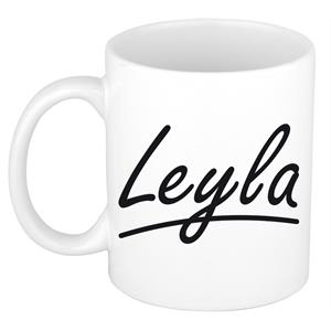 Bellatio Leyla naam cadeau mok / beker sierlijke letters - Cadeau collega/ moederdag/ verjaardag of persoonlijke voornaam mok werknemers