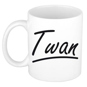 Bellatio Twan naam cadeau mok / beker met sierlijke letters - Cadeau collega/ vaderdag/ verjaardag of persoonlijke voornaam mok werknemers