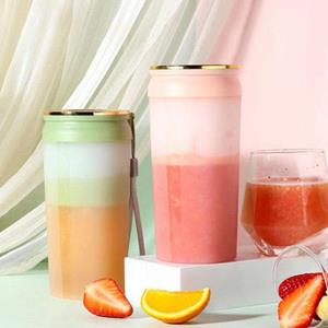 Factory Discount Outlet Mini USB Oplaadbare Fruitpers Draagbare Blender Machine Multifunctionele Home Milkshake Juicer Cup roze