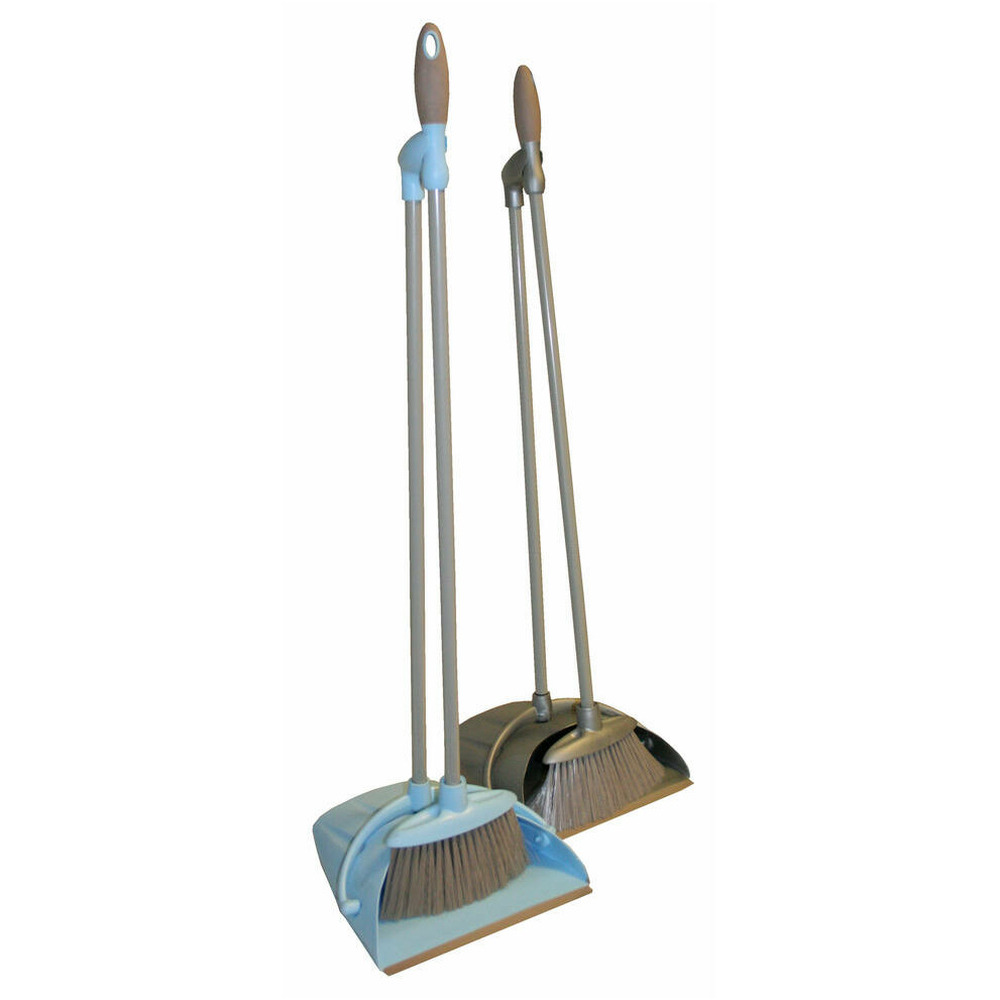 Benson Stoffer en Blik - op steel - blauw - kunststof - binnen en buiten - met ophangoog -