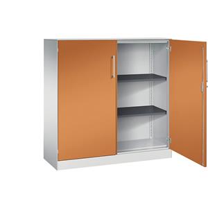 C+P Vleugeldeurkast ASISTO, hoogte 1292 mm, breedte 1200 mm, 2 legborden, lichtgrijs/geeloranje