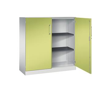 C+P Vleugeldeurkast ASISTO, hoogte 1292 mm, breedte 1200 mm, 2 legborden, lichtgrijs/felgroen