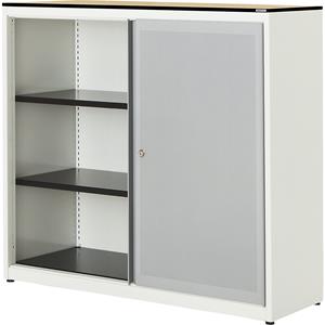 mauser Schuifdeurkast, akoestisch effect, blad met massieve kern, h x b x d = 1168 x 1200 x 432 mm, 2 legborden, zuiver wit / blank aluminiumkleurig / ahornhoutdecor