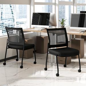 Costway Set van 2 Conferentiestoelen Stapelbare Bezoekersstoelen met Wieltjes Netrug en Gevoerde Zitting Armloze Stapelstoelen voor Kantoor
