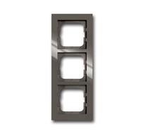 Busch-Jaeger 3fach Rahmen Rahmen Grau 2CKA001754A4448