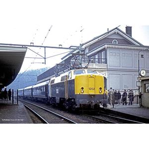 N E-Lok BR 1200 der NS