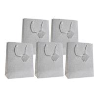 Cepewa Set van 12x stuks luxe papieren giftbags/cadeau tasjes zilver met glitters 21 x 26 x 10 cm -