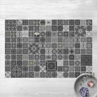 Bilderwelten Vinyl-Teppich - Graue Dschungelfliesen mit Silberschimmer - Querformat 2:3 