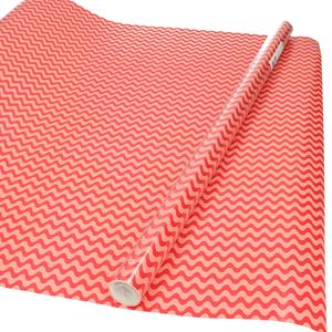 Rollen Inpakpapier/cadeaupapier rood/roze golfjes print 200 x 70 cm -