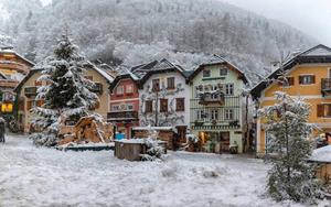 Papermoon Fototapete »Dorf im Schnee«, Vliestapete, hochwertiger Digitaldruck, inklusive Kleister