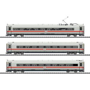 Trix T23976 H0 3-delige uitbreidingsset rijtuigen ICE 4 (groen) van de DB