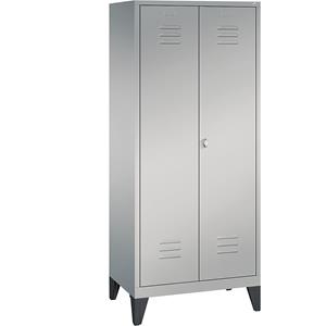 C+P CLASSIC Garderobenschrank mit Füßen, 4 Fachböden, Kleiderstange, Abteile 2 x 400 mm, weißaluminium